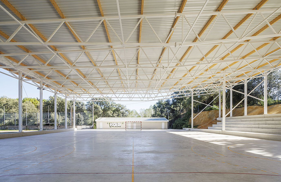 Harmony in Recreation & Training Space: Sant Esteve de Palautordera, Spain