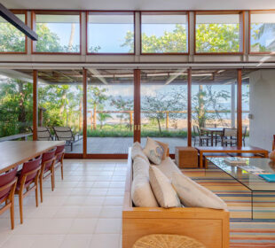 Embracing Coastal Living: The Siriúba House