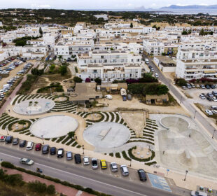 Fostering Community Interaction: The Sant Francesc Xavier Sports Complex